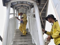 Sebelum Rusak JPO Daan Mogot Kerap Digunakan Siswa untuk Menyeberang