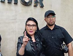 Lita Gading Diperiksa Polisi Terkait Laporan Ahmad Dhani