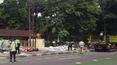 Pedagang Panik dan Bingung