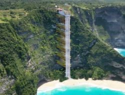 Pertanyakan Izin Proyek Lift di Pantai Kelingking DPRD Bali Panggil Bupati