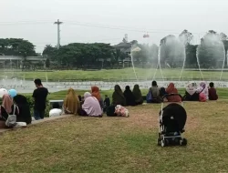 Tanpa Kembang Api TMII Sambut Tahun Baru 2026 dengan Doa dan Seribu Lilin